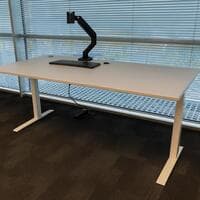 Desk - Crank handle