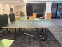 8' Collaboration Table